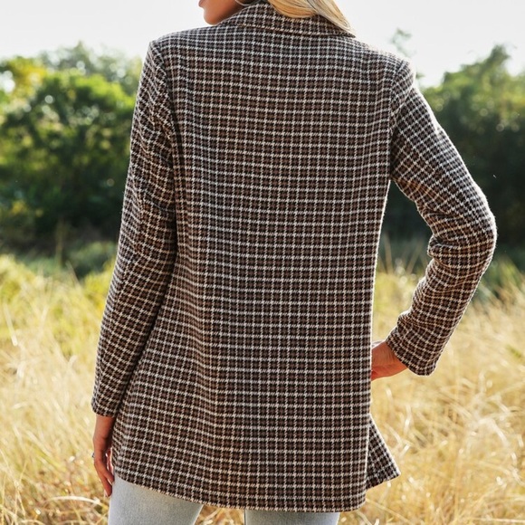 Women's Black and White Checkered Coat - Picture 2 of 4